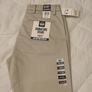 NEW Dockers Signature Khakis